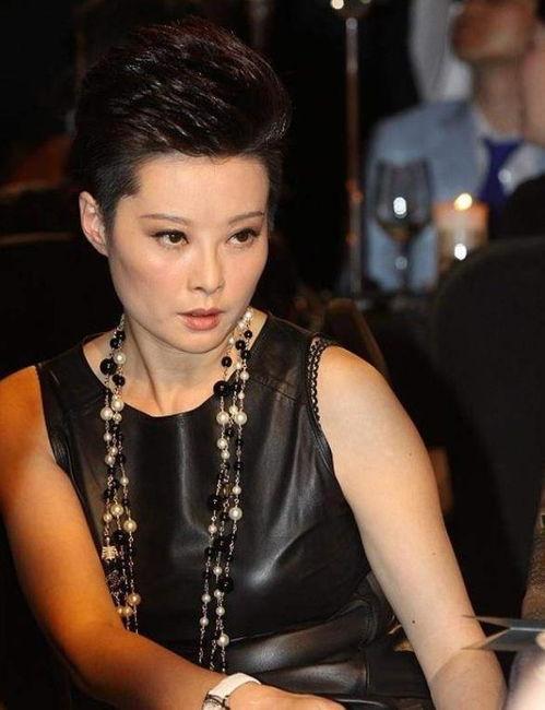 微博爆料娱乐圈女明星,揭秘幕后真相与情感纠葛 第3张 微博爆料娱乐圈女明星,揭秘幕后真相与情感纠葛 第3张