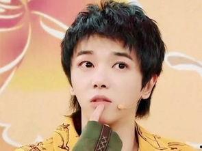 华晨宇最新感情爆料,揭秘神秘女友身份及甜蜜互动瞬间 第3张 华晨宇最新感情爆料,揭秘神秘女友身份及甜蜜互动瞬间 第3张