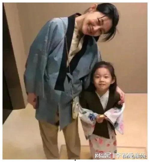 《吃瓜》系统娱乐圈,揭秘“吃瓜”系统背后的娱乐真相 第2张 《吃瓜》系统娱乐圈,揭秘“吃瓜”系统背后的娱乐真相 第2张